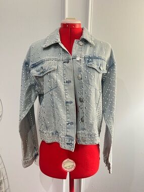 Forever 21 Light Blue Studded Denim Jacket Button Detail Crop size medium